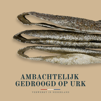 Captain Jacob - Whole dried salmon skins - 300 grams